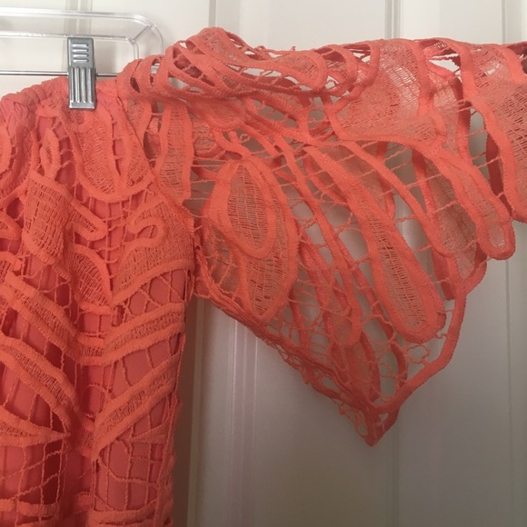 Over the Shoulder lace top - Picture 3 of 4